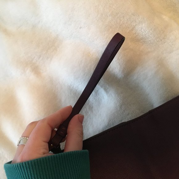 Kate Spade Hold The Phone Wristlet Wallet clutch plum purple *please read* - Picture 16 of 16